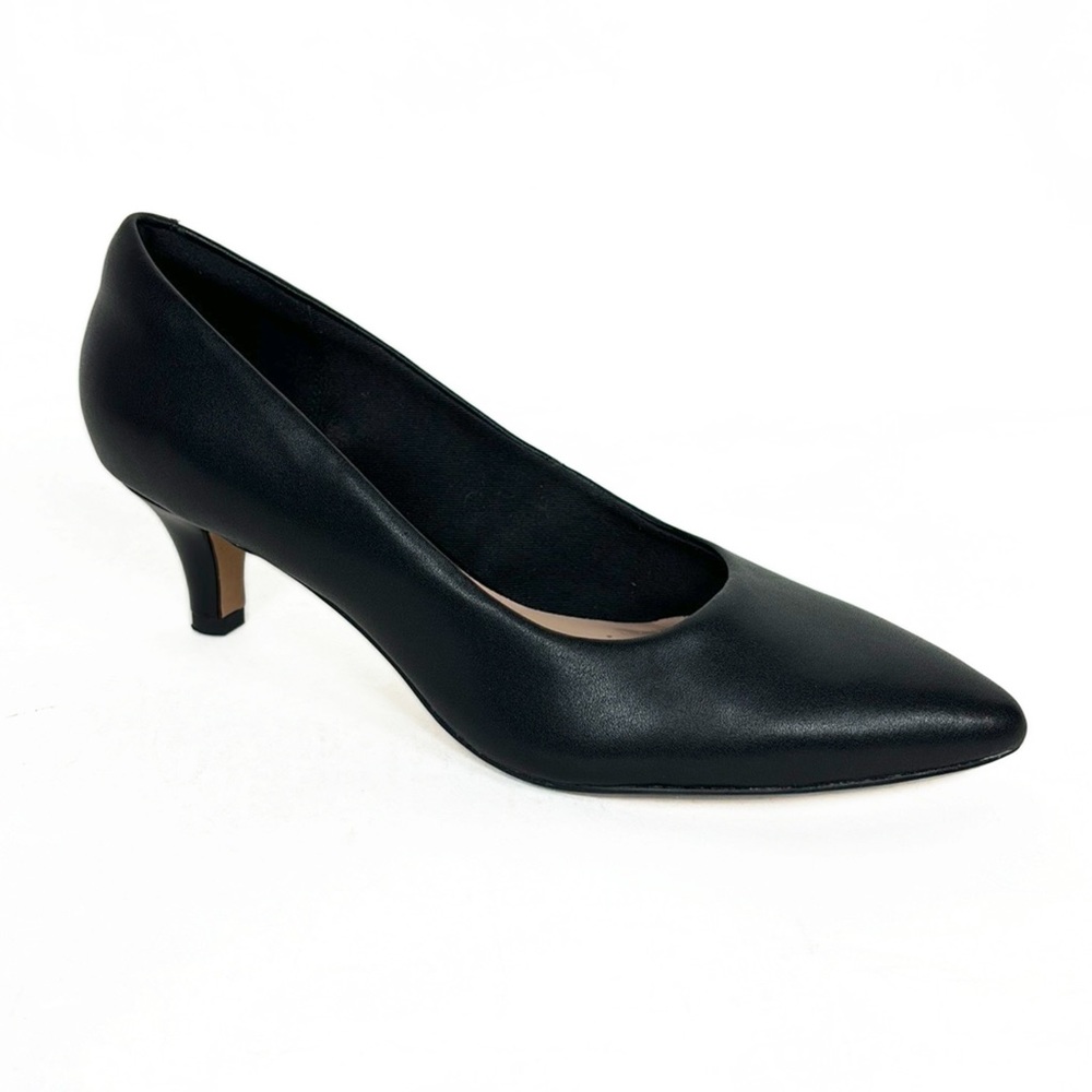 Brand New Clarks Black Leather Closed Pointed Toe Low Block Heel Career Pumps